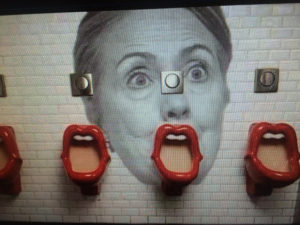 Hillary_Lipsticked_Urinal