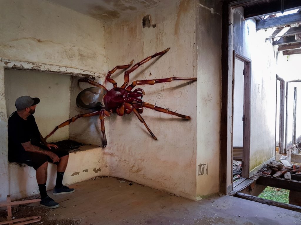 StreetArt_ODEITH_surprise-big-spider